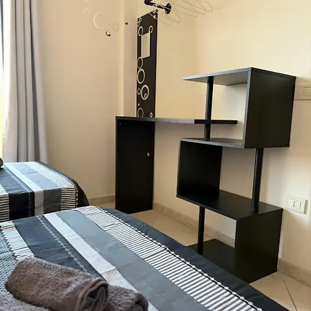 Dekag House Alojamento de Acomodação e Pequeno-almoço Olbia