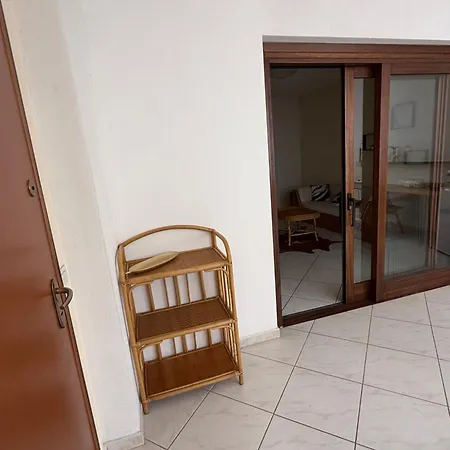 Bed & Breakfast Dekag House