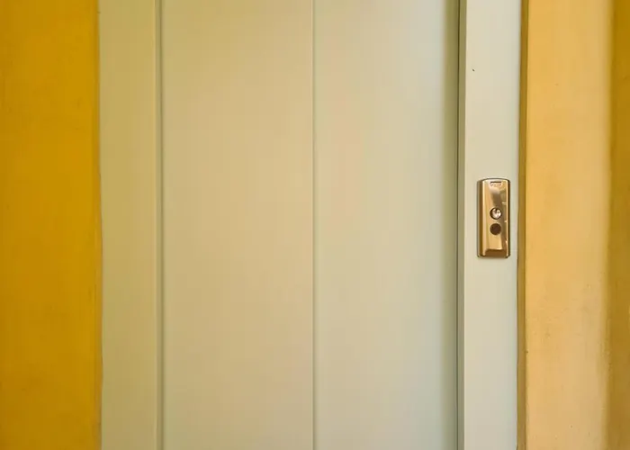 Dekag House أولبيا